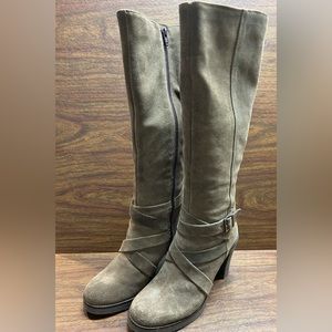 La CANADIENNE Tall Suede Boots